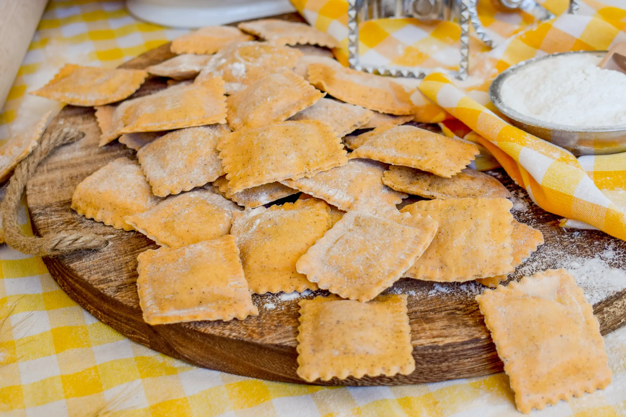 Ravioli ripieni di Porri e Salsiccia in sfoglia di Grano Saraceno Pasta DaSempre