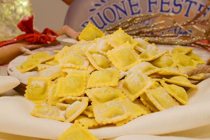 Goldene Agnolotti mit Ossobuco in Gremolada